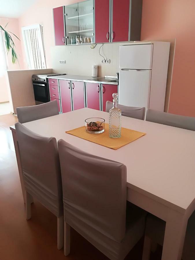 Apartman Rosanda Premuda Экстерьер фото